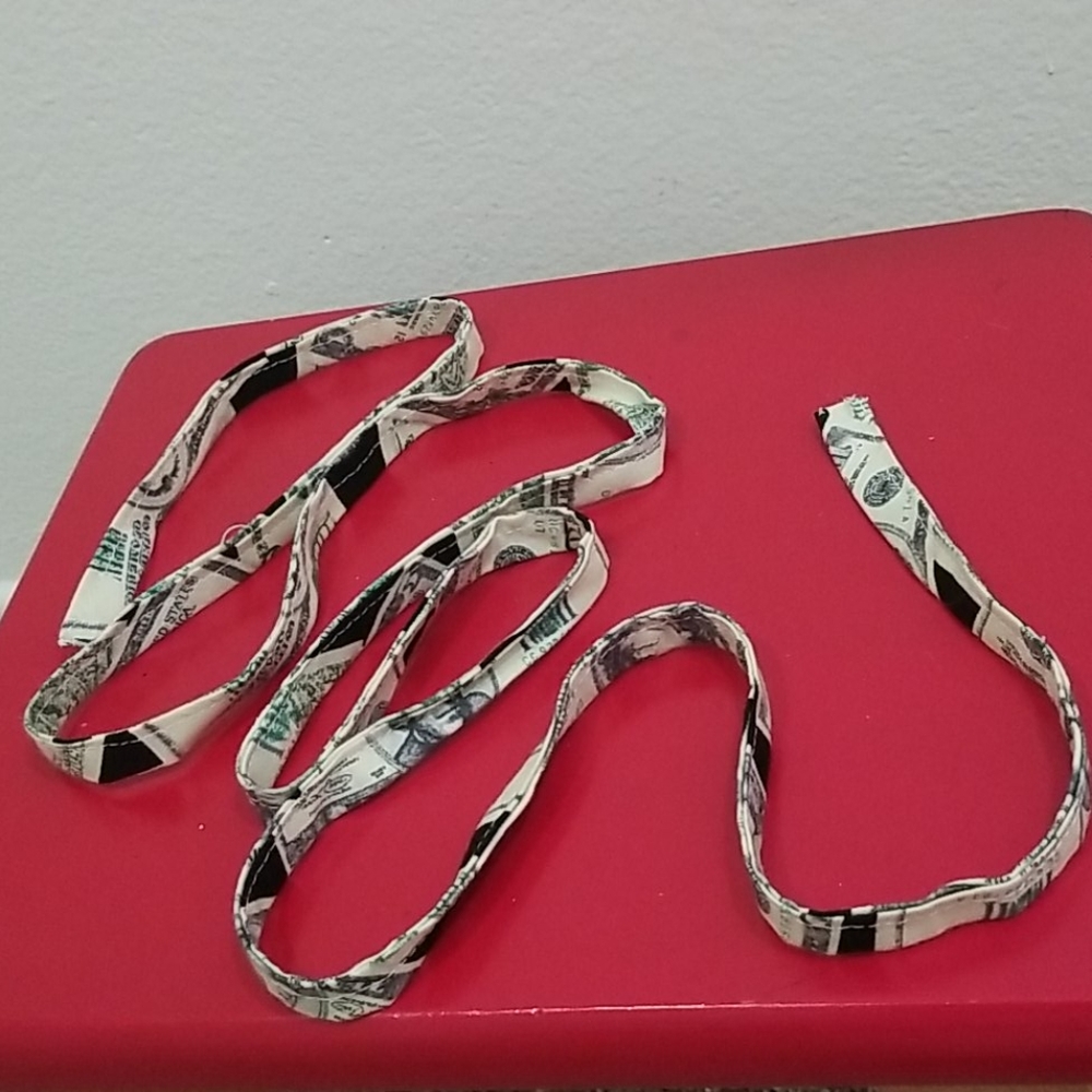 New "Money" Face Mask - Picture 4 of 12